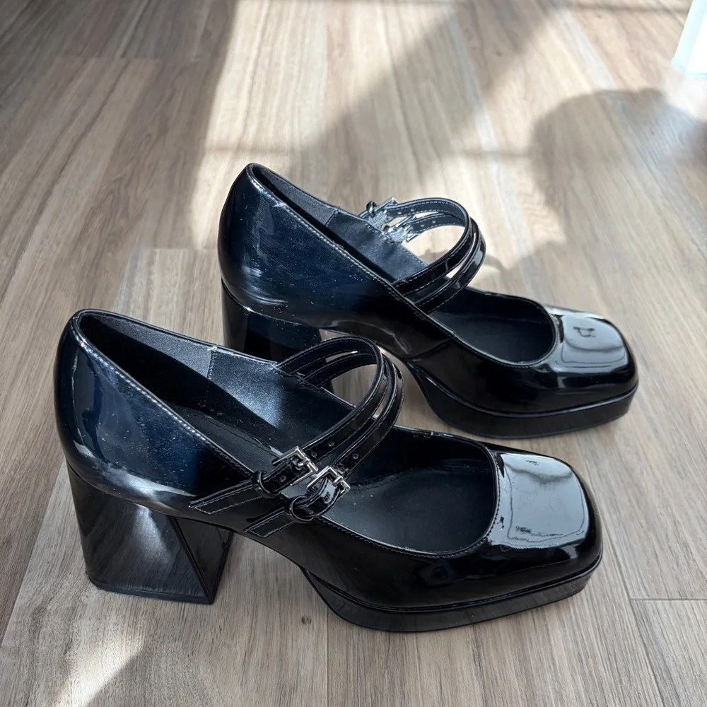 ALDO Black Patent Leather Platform Mary Jane Heels - Picture 2 of 7